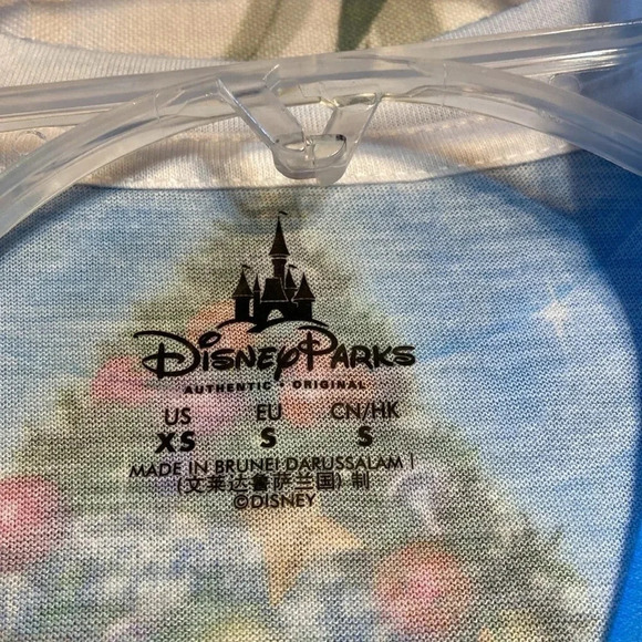Disney Parks Christmas top - Picture 4 of 5